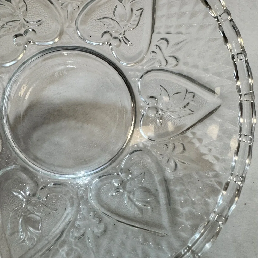 Vintage Clear Glass Heart Etched Serving Bowl Footed‎ Heavy Dish Indonesia